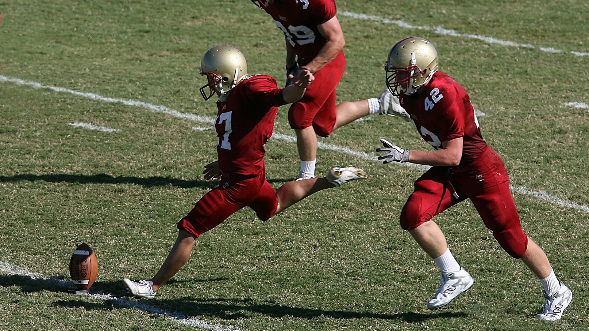 “马科斯·梅特罗的防守技术，帮助阿根廷美洲狮队屡创佳绩”